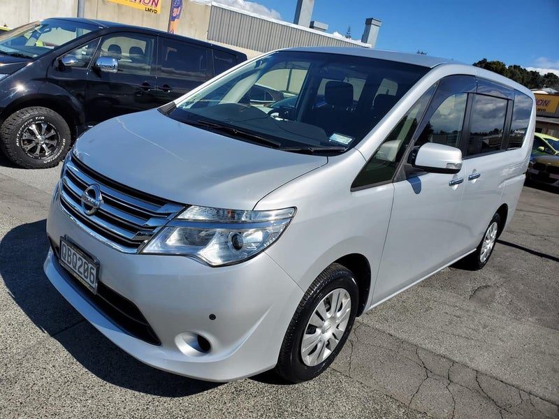 2016 Nissan Serena 8 Seater, photo 3