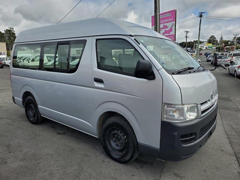 2005 Toyota Hiace DX
