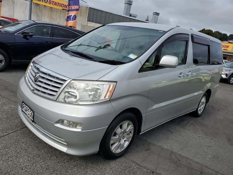 2004 Toyota Alphard, photo 3