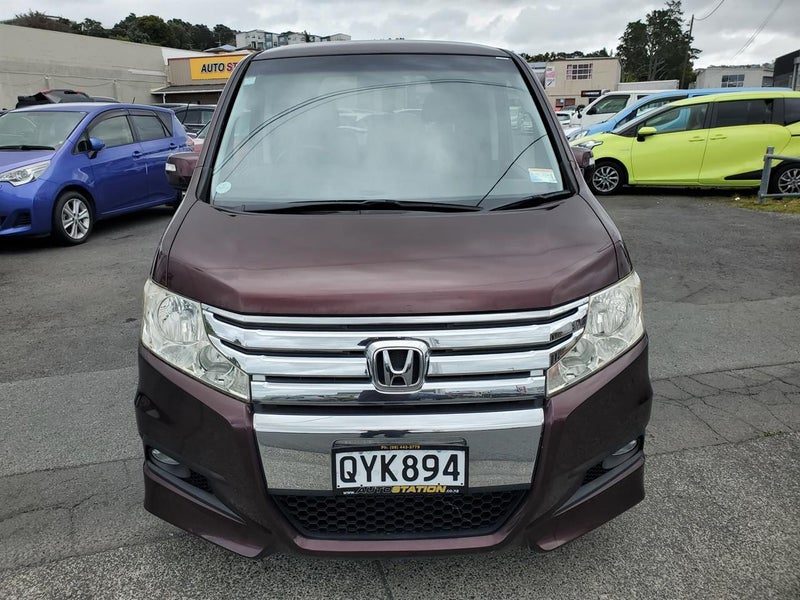 2011 Honda Step Wagon Spada, photo 2