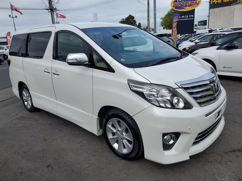 2013 Toyota Alphard 2.4S *ONLY 28,176km*