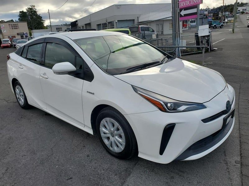 2019 Toyota Prius S *ONLY 61,476km*, main photo