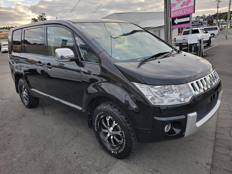 2014 Mitsubishi Delica D:5