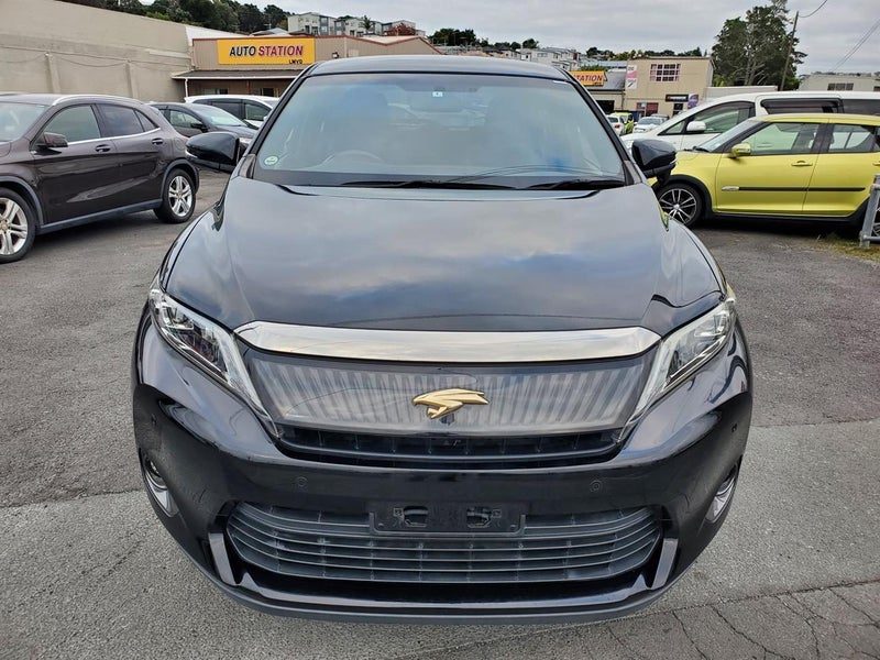 2014 Toyota Harrier, photo 2