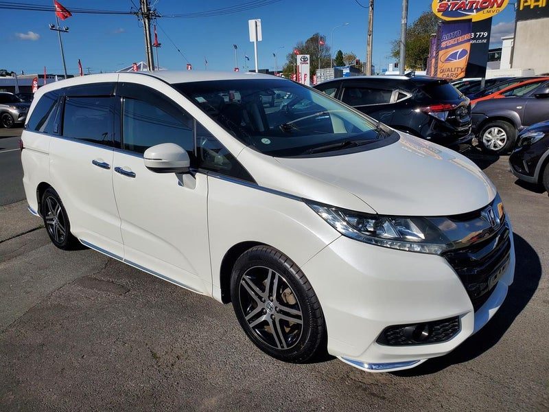 2015 Honda Odyssey Absolute, main photo