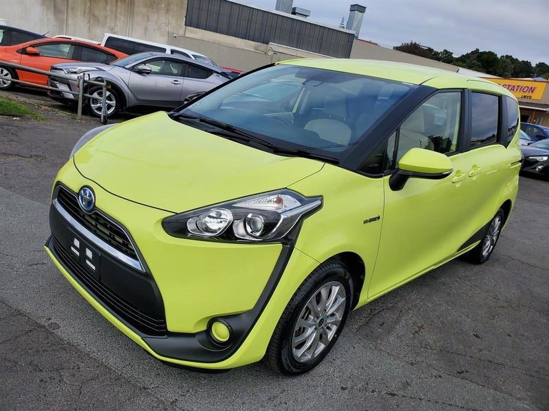 2015 Toyota Sienta G, photo 3