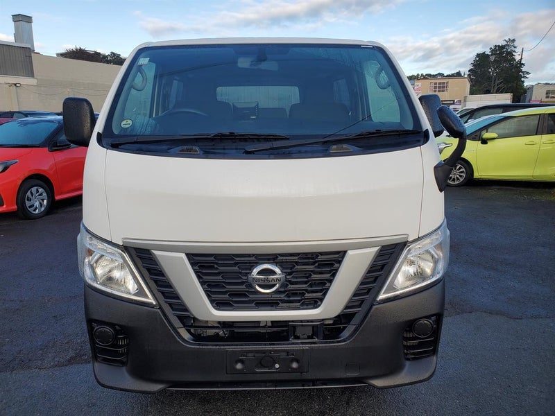 2021 Nissan Caravan NV350, photo 2