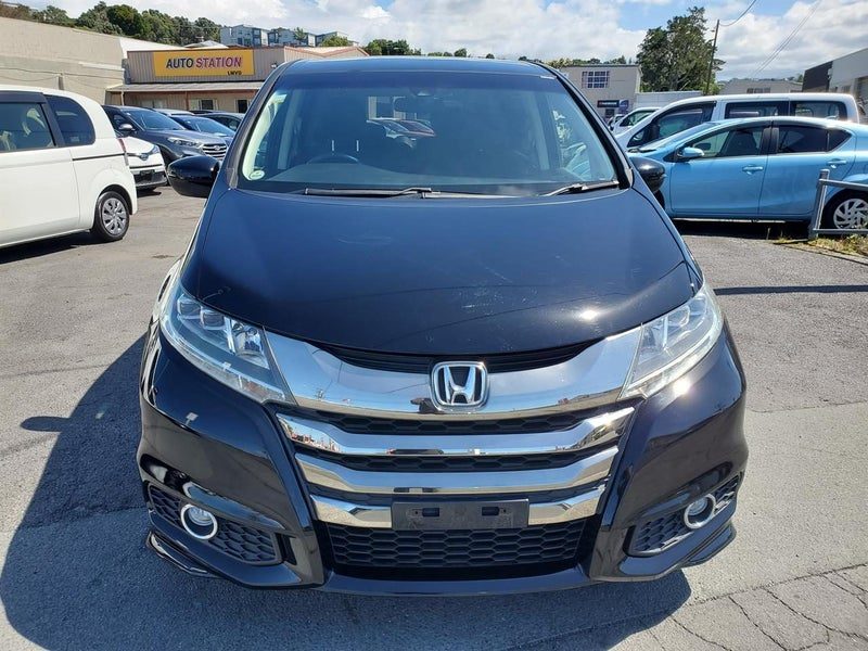 2017 Honda Odyssey Absolute, photo 2