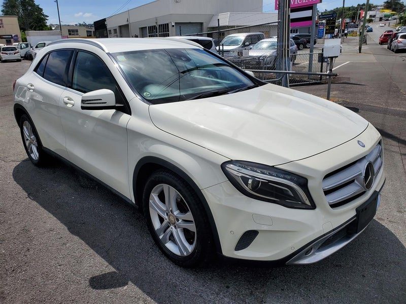 2014 Mercedes-Benz GLA 250 *ONLY 60,956km*