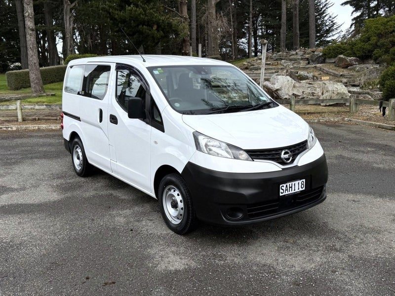 2021 Nissan NV200 DX Emergency Brake 5 seater, photo 2