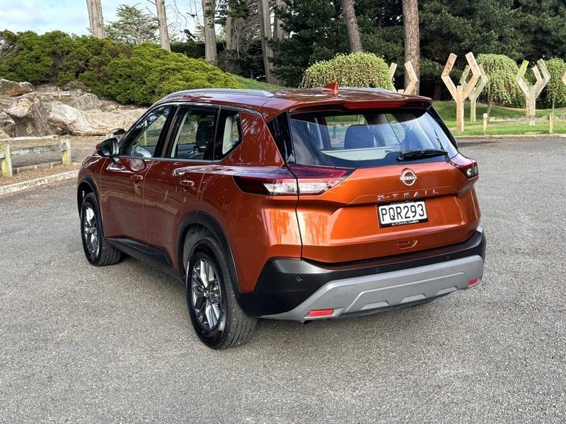 2023 Nissan X-Trail ST 4WD 2.5L 7 Seater NZ new, photo 2