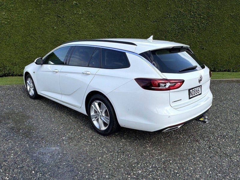 2020 Holden Commodore LT Wagon 2.0P Turbo, photo 2