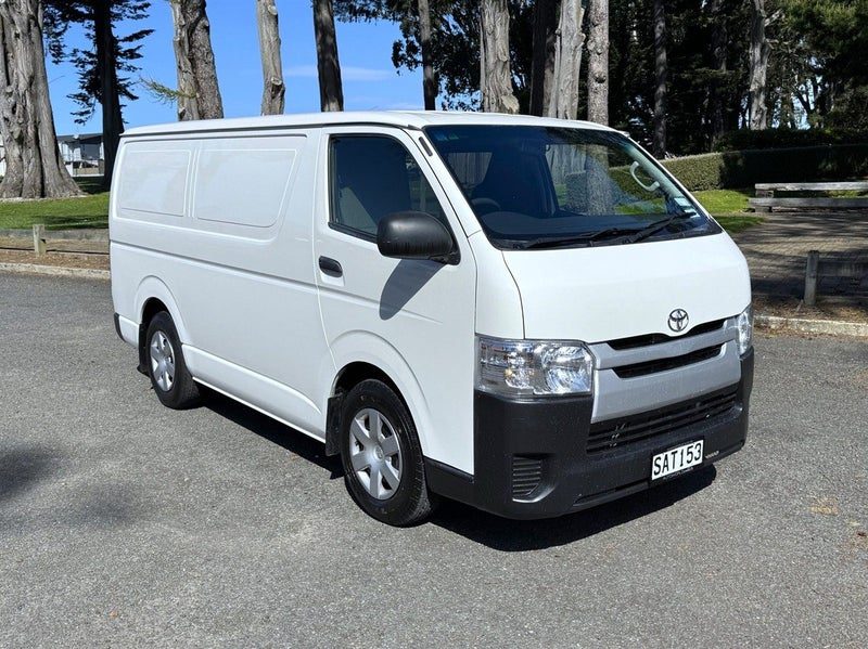 2017 Toyota Hiace ZL TD 3.0DT/4AT, photo 3