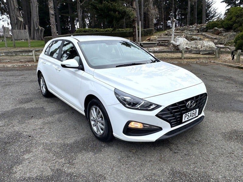 2023 Hyundai i30 Hatch 1.5P auto NZ-new, photo 2