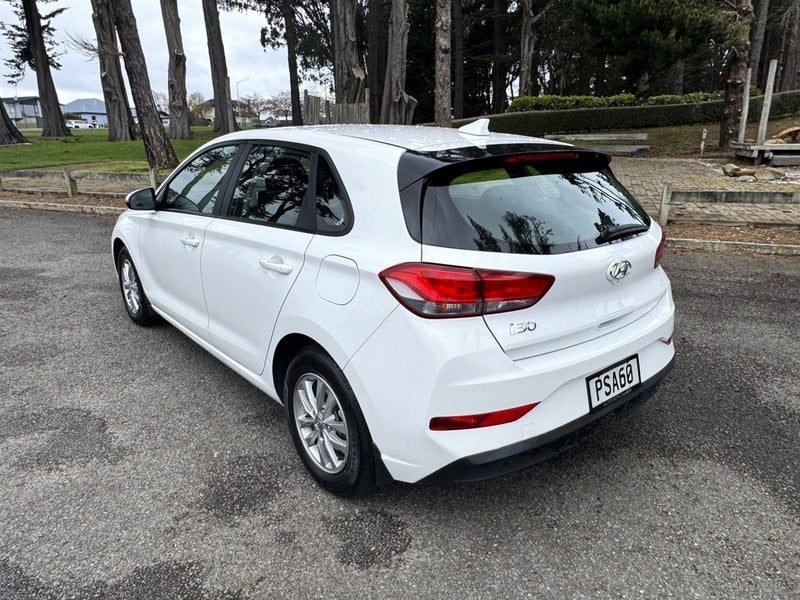 2023 Hyundai i30 Hatch 1.5P auto NZ-new, photo 3