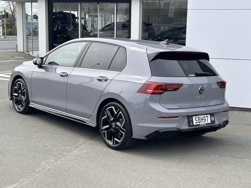 2026 Volkswagen Golf R-Line, photo 3