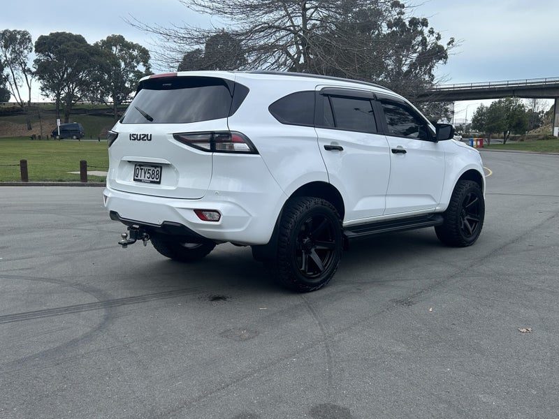 2021 Isuzu MU-X 4WD AUTO 3.0D/4WD, photo 3