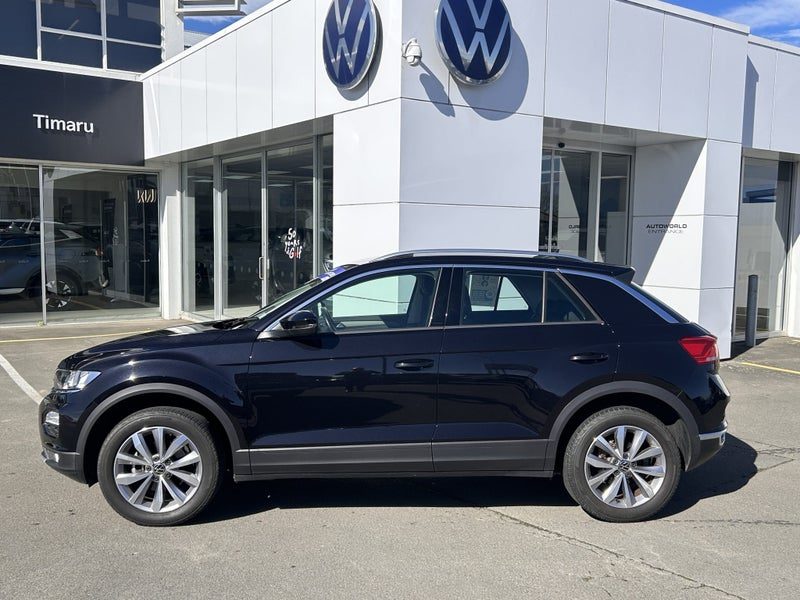 2022 Volkswagen T-Roc Life 2WD, photo 2