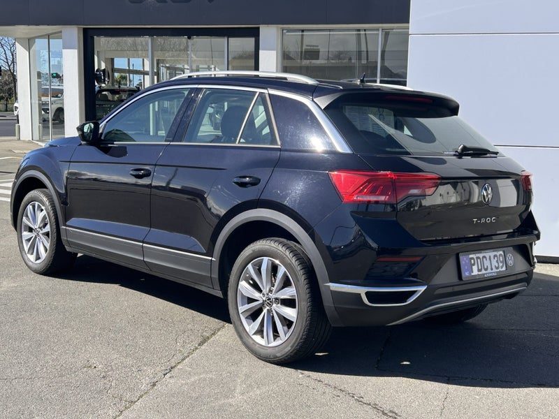 2022 Volkswagen T-Roc Life 2WD, photo 3