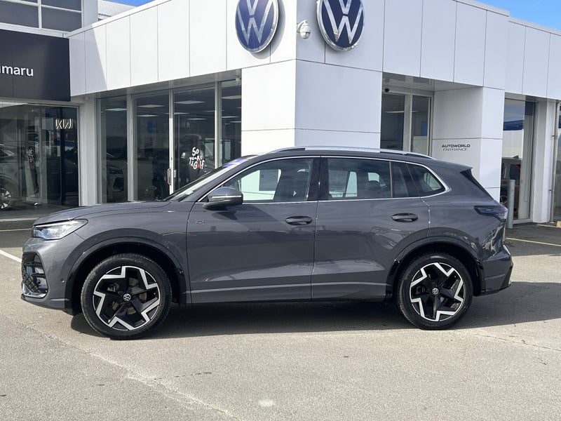 2024 Volkswagen Tiguan R-Line 2wd, photo 2