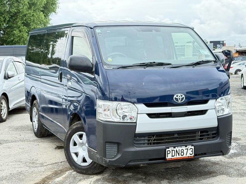 2018 Toyota Hiace 2.8 DIESEL**6 SEATER**