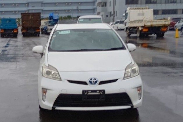 2014 Toyota Prius S, main photo