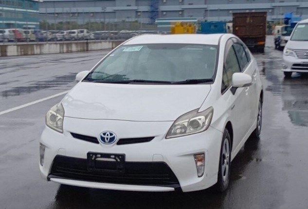 2014 Toyota Prius S, photo 2