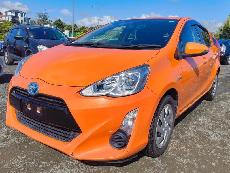 2015 Toyota Aqua G Push Start, photo 3