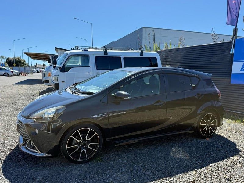 2015 Toyota Aqua G Gs, photo 3