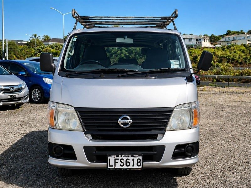 2007 Nissan Caravan, photo 2
