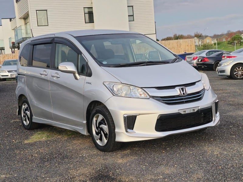 2015 Honda Freed, photo 2