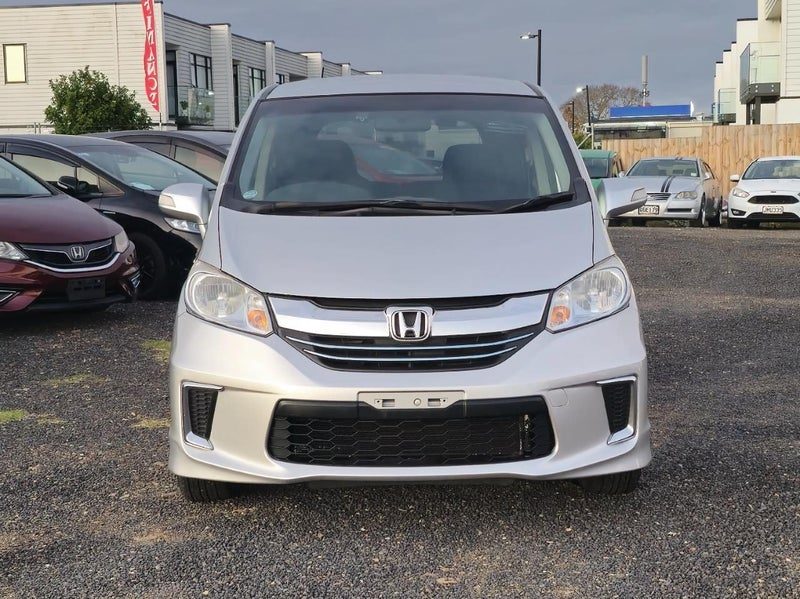 2015 Honda Freed, photo 3
