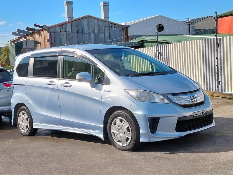 2013 Honda Freed **Hybrid**, main photo
