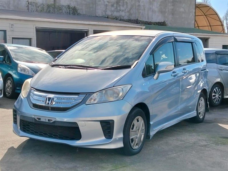 2013 Honda Freed **Hybrid**, photo 3