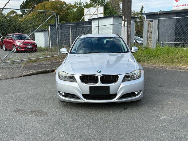 2012 BMW 320i Touring**LEATHER SEATS**, photo 3