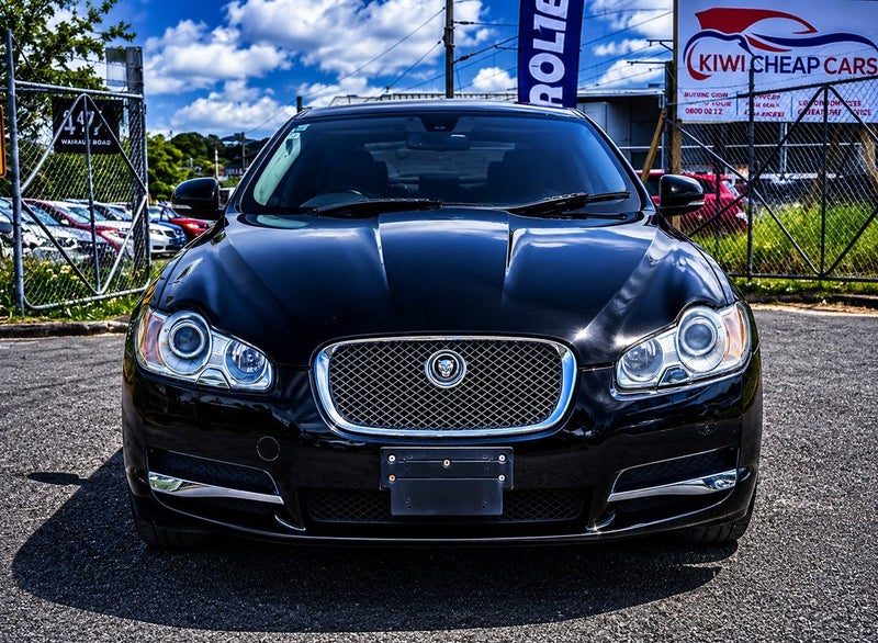 2010 Jaguar XF **LOUD EXHAUST**