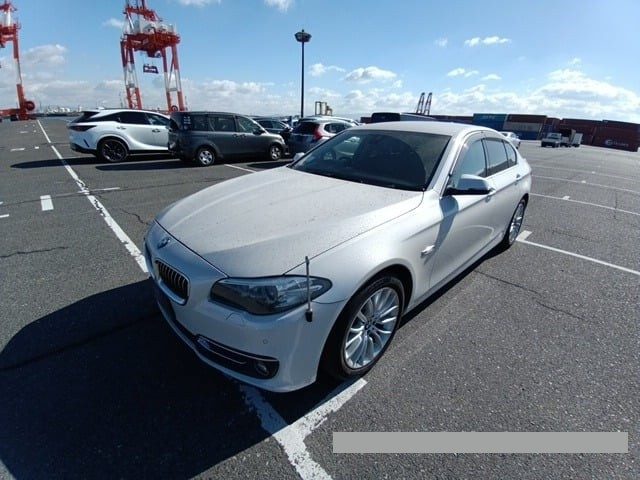 2015 BMW 523i, photo 2