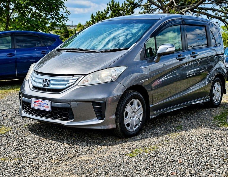 2012 Honda Freed **Hybrid**, photo 3