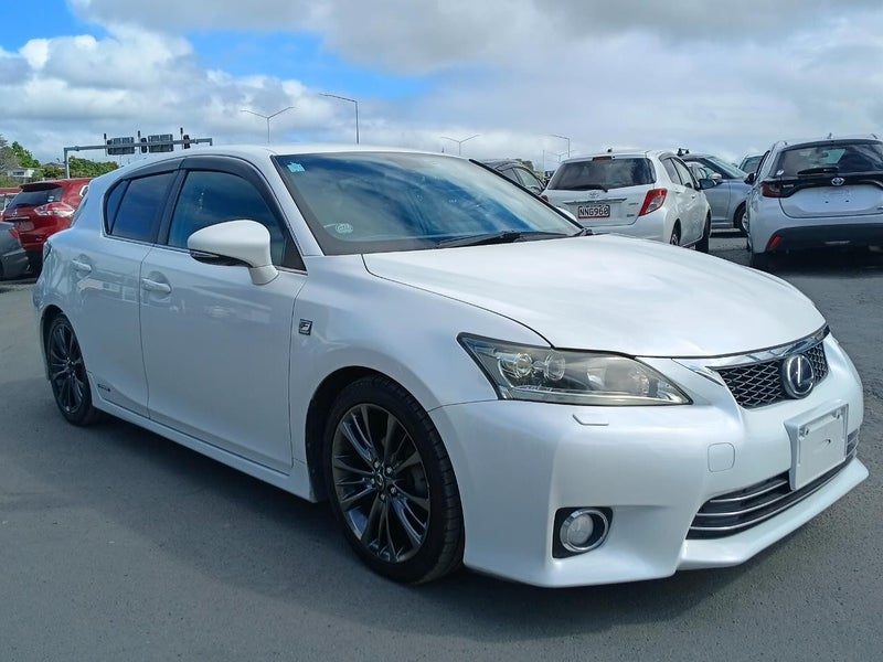 2012 Lexus CT 200h Sports, photo 2