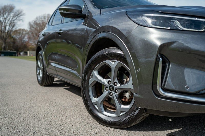 2025 Ford Escape ST-Line X PHEV AWD, photo 2