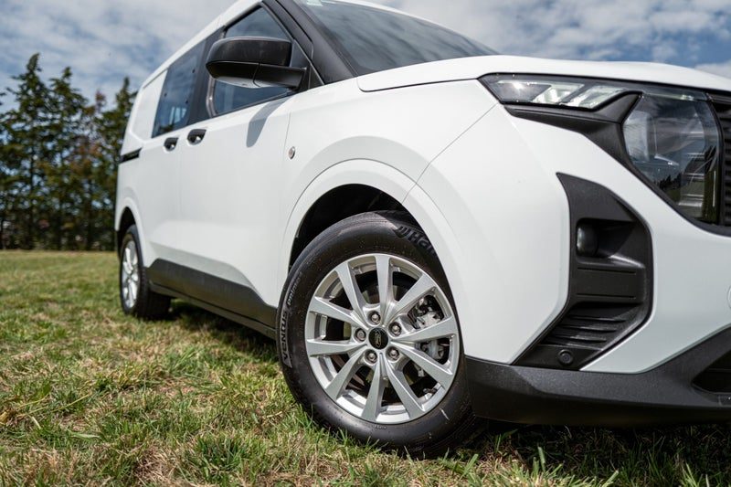 2025 Ford Courier Trend, photo 2