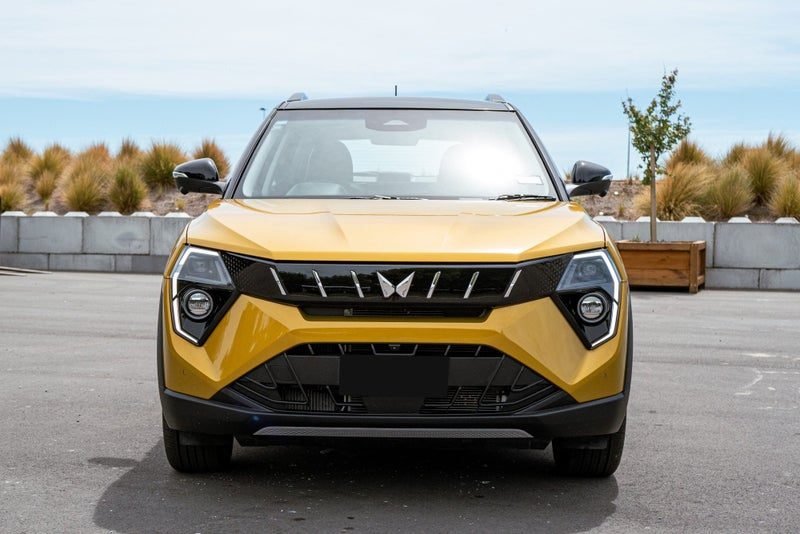 2025 Mahindra XUV 3XO AX7L 1.2 litre 6spd Auto, photo 3