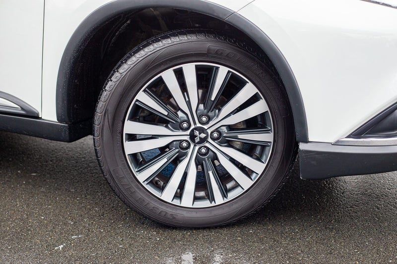 2018 Mitsubishi Outlander LS 7 Seater, photo 2