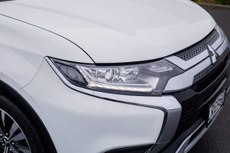 2018 Mitsubishi Outlander LS 7 Seater, photo 3