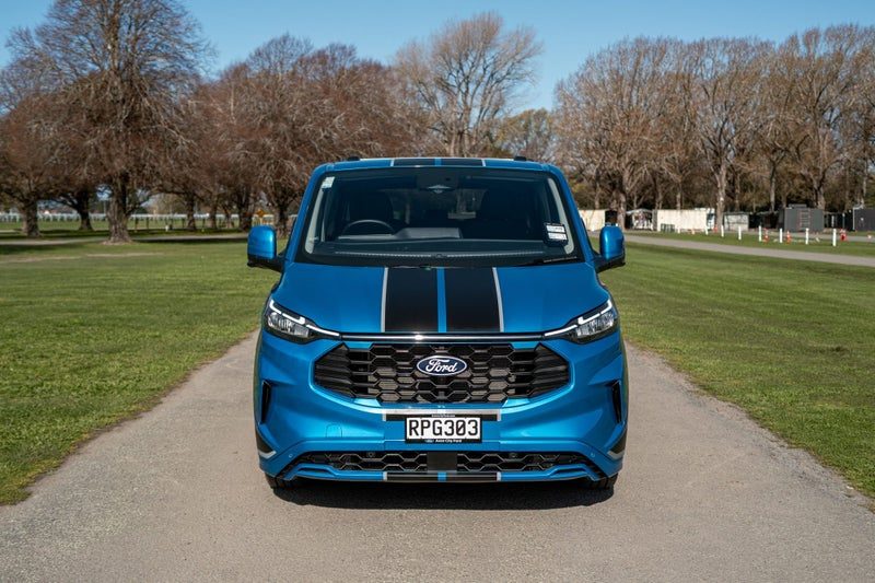 2026 Ford Transit Tourneo Custom Sport 9 Seater, photo 2