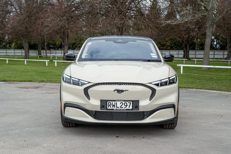 2026 Ford Mustang Mach-E Full Electric RWD, photo 3