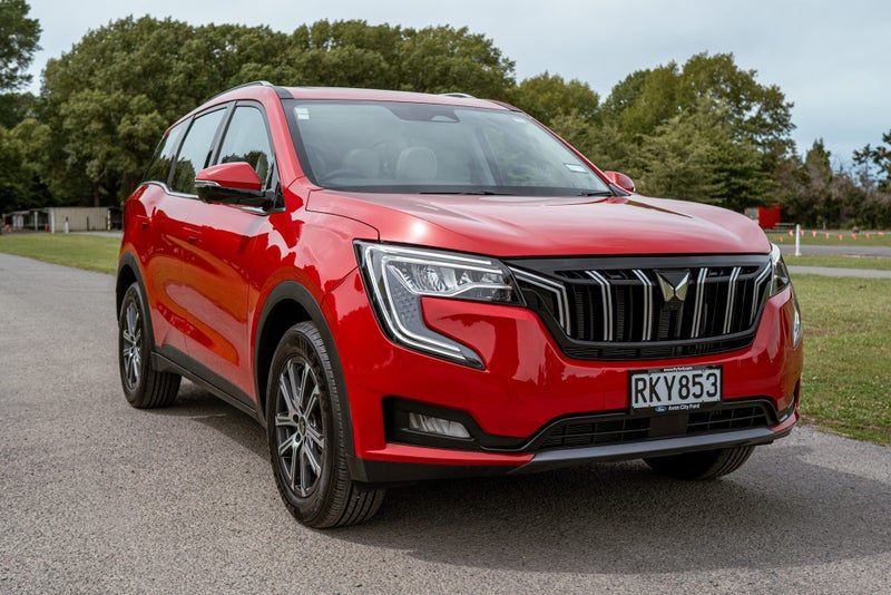 2025 Mahindra XUV700 AX7L