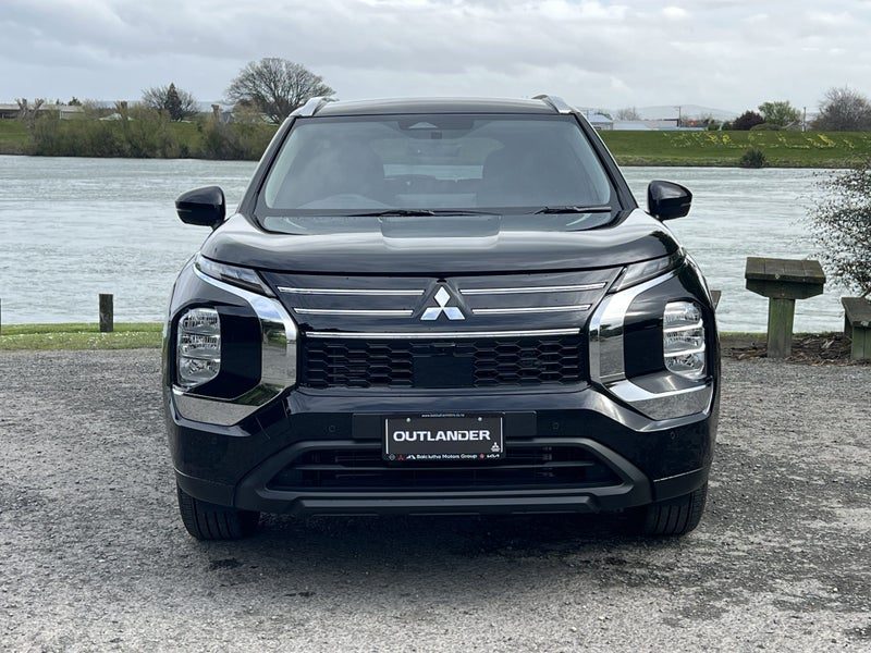 2026 Mitsubishi Outlander 4WD LS, photo 2