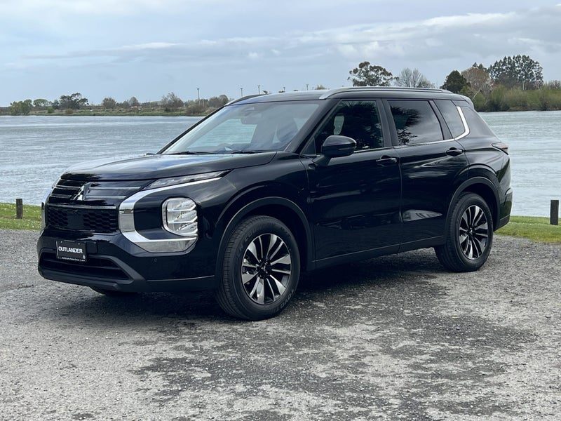 2026 Mitsubishi Outlander 4WD LS, photo 3