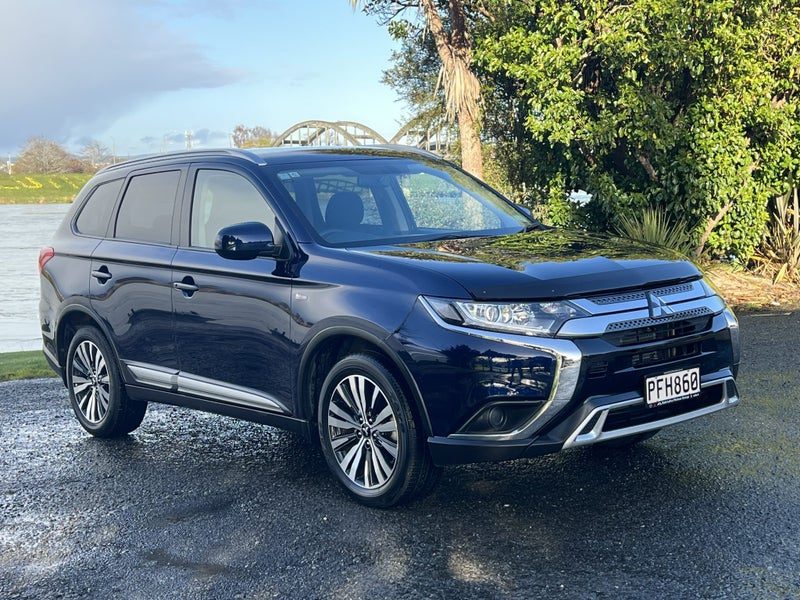 2022 Mitsubishi Outlander LS